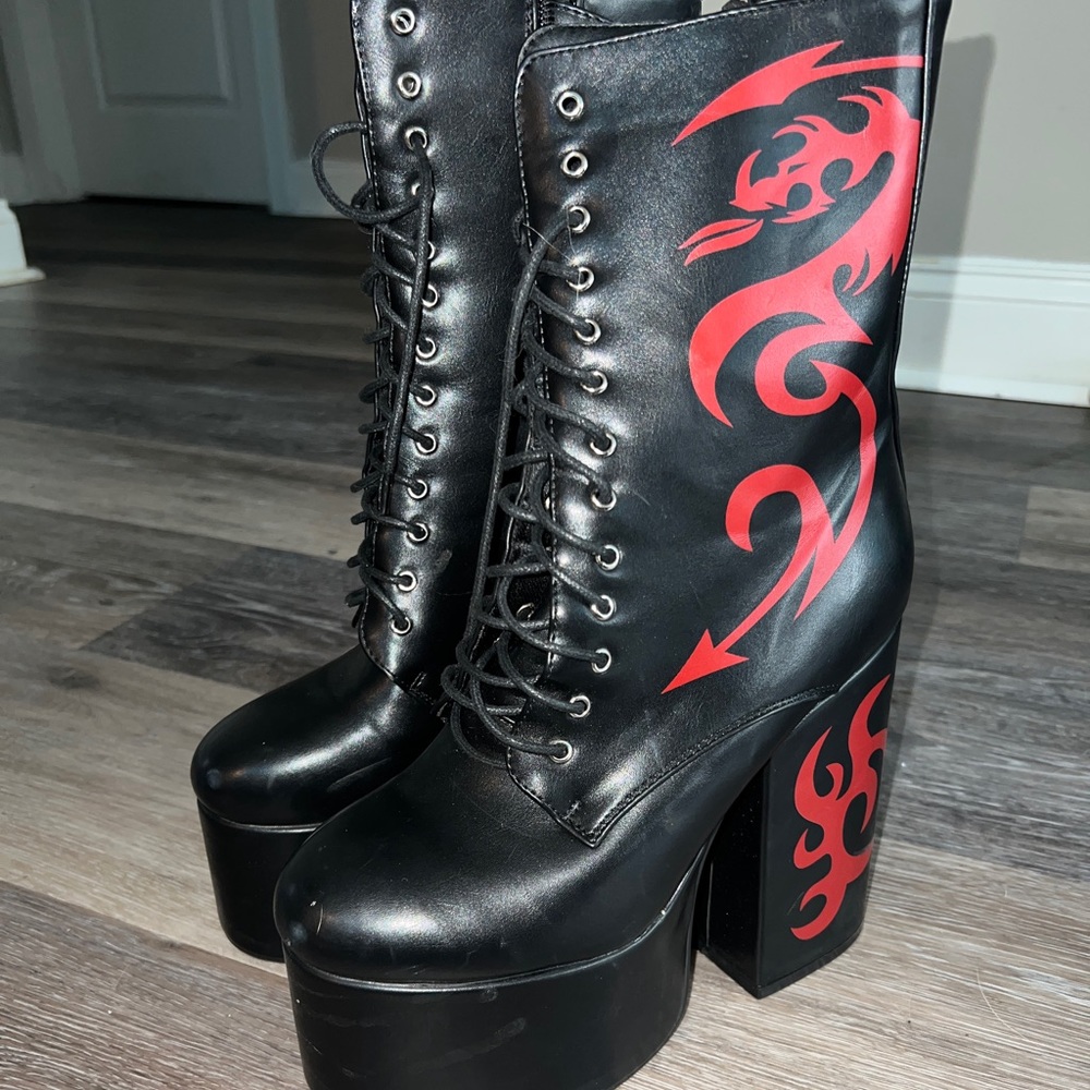 Black Red Dragon platform boots